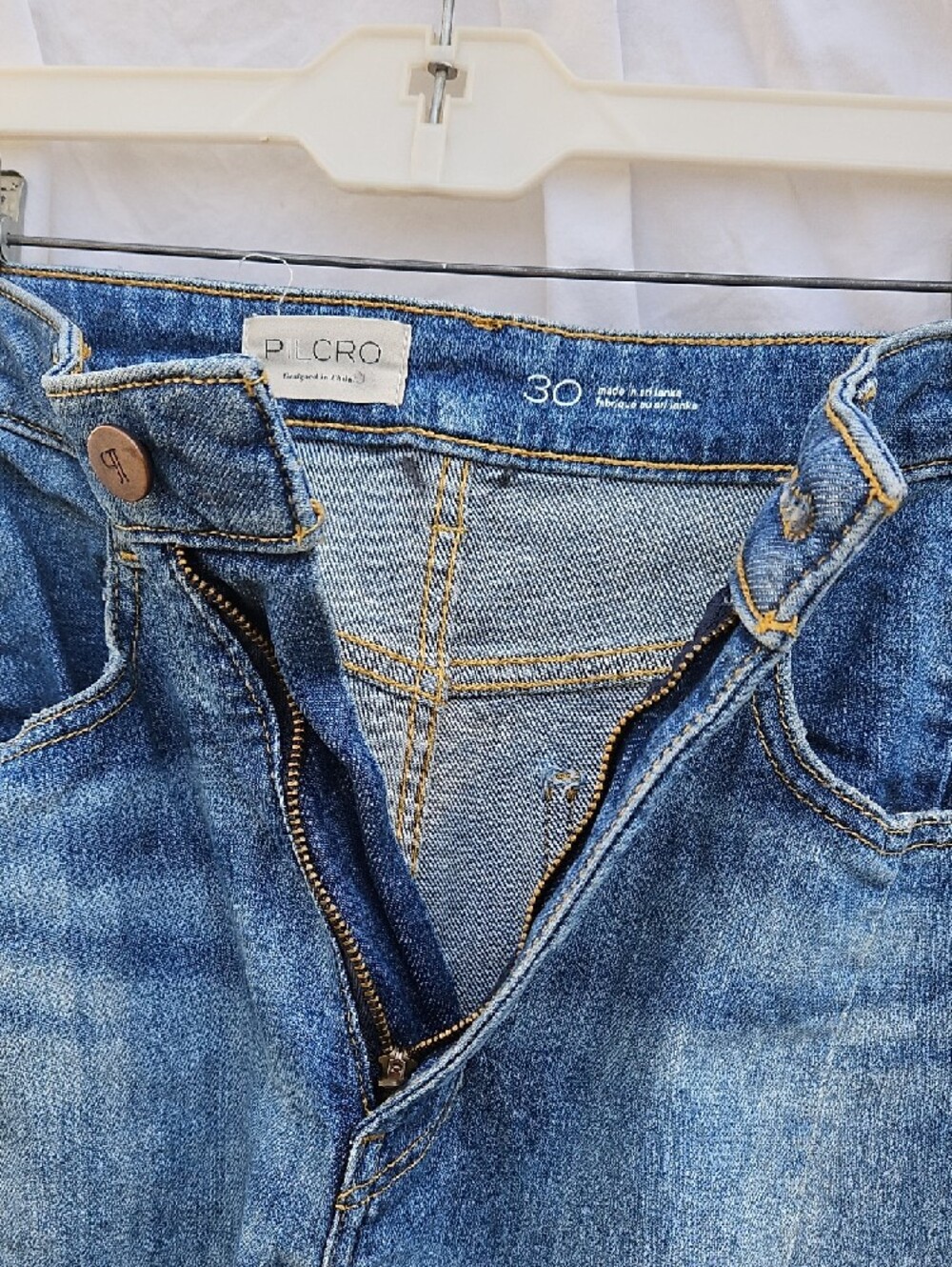 Anthropologie Pilcro Barrel -Leg Crop Jeans0007 - Picture 3 of 12